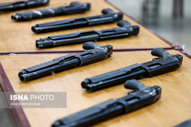 تصویر تزیینی است مهمات باقیمانده در انبارهای خوزستان به وزارت دفاع تحویل داده میشوند