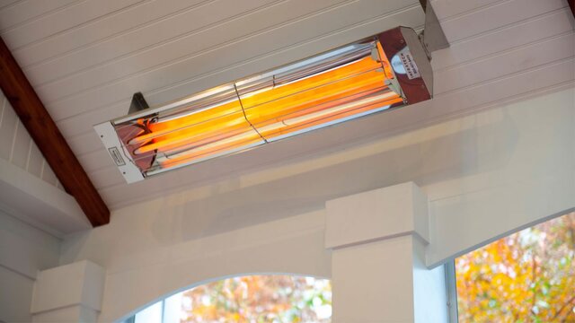 عکس تزئینی است. تهیه ۵۰۰ بخاری تابشی برای مدارس مناطق سردسیر خوزستان