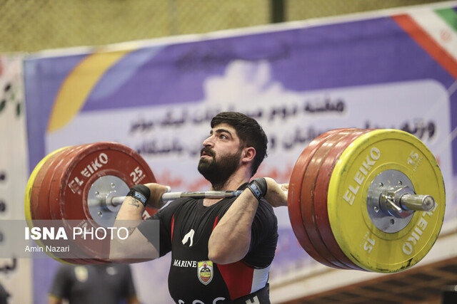 مکوندی: وزنهبرداران یکسوم ورزشکاران سایر رشتهها هم پول نمیگیرند