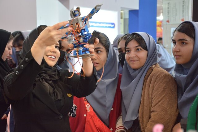 حضور ۱۲ شرکت فناور دانشگاه شهید چمران اهواز در نمایشگاه دستاوردهای پژوهشی حضور ۱۲ شرکت فناور دانشگاه شهید چمران اهواز در نمایشگاه دستاوردهای پژوهشی