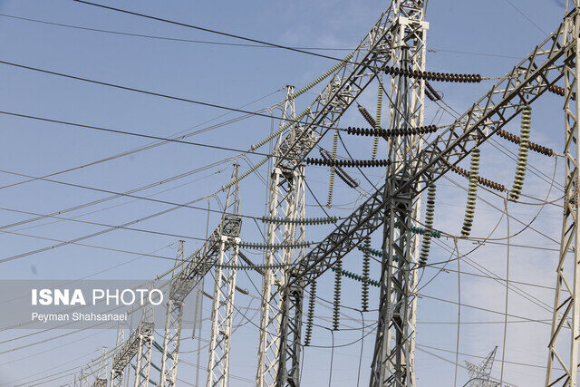 توسعه بیش از ۴۹ کیلومتر شبکه برق در جنوب شرق اهواز