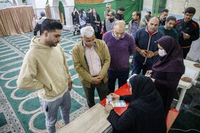 حضور مردم در محل اخذ رای در مسجد مهدی منتظر اهواز