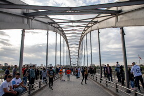 مسافران نوروزی در پل سفید اهواز