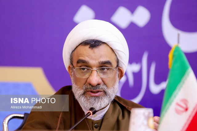 شعار سال فقط مربوط به تولیدات اقتصادی نیست شعار سال فقط مربوط به تولیدات اقتصادی نیست