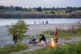 مسافران نوروزی در کنار رودخانه دز - دزفول