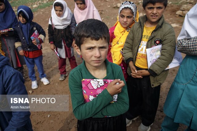 لزوم پیشبینی بستههای تشویقی برای نگهداشت کودکان کار در چرخه تحصیل لزوم پیشبینی بستههای تشویقی برای نگهداشت کودکان کار در چرخه تحصیل