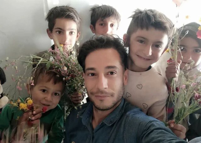 پای صحبت معلم یکی از دورافتادهترین روستاهای ایران پای صحبت معلم یکی از دورافتادهترین روستاهای ایران