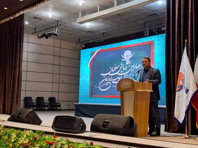 کاهش زمان فعالیت معلمان مدارس غیردولتی به ۳۰ ساعت کاهش زمان فعالیت معلمان مدارس غیردولتی به ۳۰ ساعت