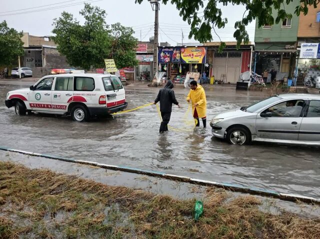ادامه امدادرسانی به آسیبدیدگان از بارندگی در خوزستان ادامه امدادرسانی به آسیبدیدگان از بارندگی در خوزستان