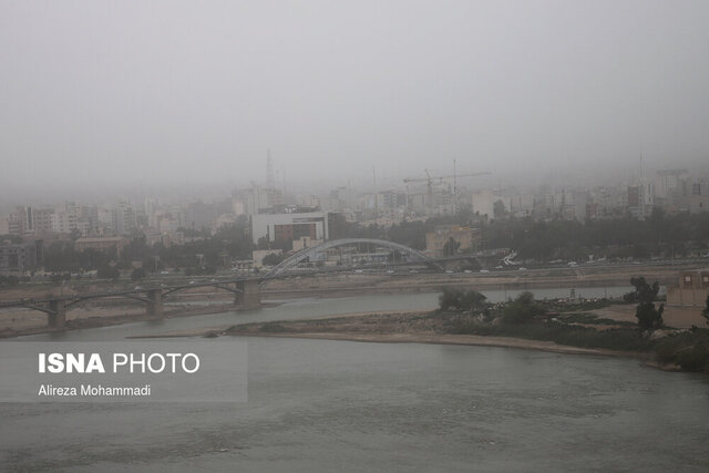 آلودگی هوای اهواز فعالیت نوبت عصر مدارس ۱۶ شهر خوزستان غیر حضوری است