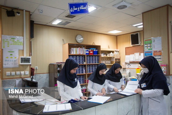 تمام مطالبات پرستاران پرداخت می شود تمام مطالبات پرستاران پرداخت می شود