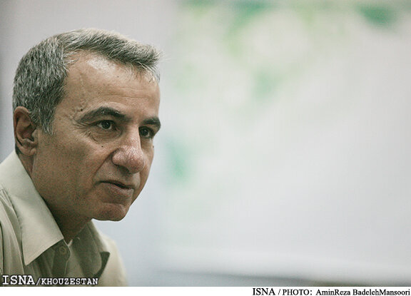 عبدالحسین حاجسردار فیلسوفی که در عرصه رماننویسی درخشش چندانی ندارد