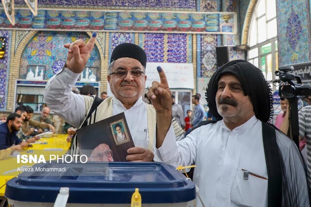 حضور داغ مردم پای ‌صندوق‌های رای‌ در گرمای سوزان خوزستان