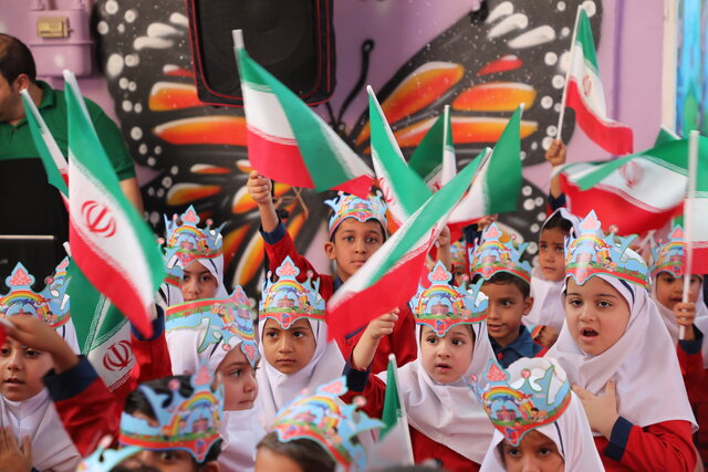 زنگ غنچهها در محله ملاشیه اهواز آیین «زنگ غنچهها» در ملاشیه اهواز برگزار شد