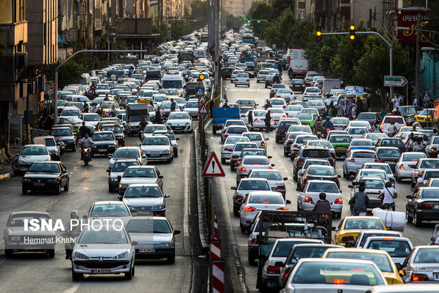 تداوم بار ترافیک در شهر اهواز تا نیمه مهرماه