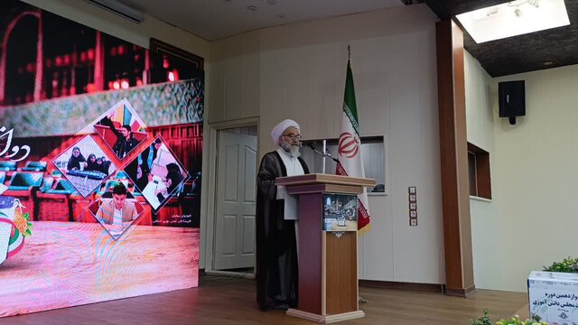 دانشآموزان هنگام تحصیل، مردمسالاری دینی را تمرین کنند دانشآموزان هنگام تحصیل، مردمسالاری دینی را تمرین کنند