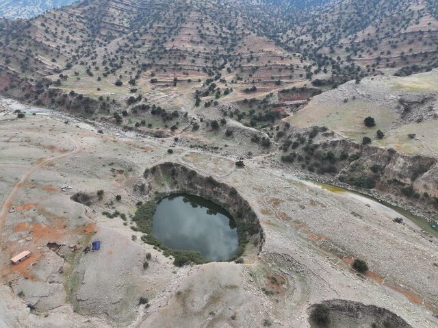 بررسی زیستی و فیزیکوشیمیایی یک پهنه آبی ناشناخته در خوزستان  بررسی زیستی و فیزیکوشیمیایی یک پهنه آبی ناشناخته در خوزستان