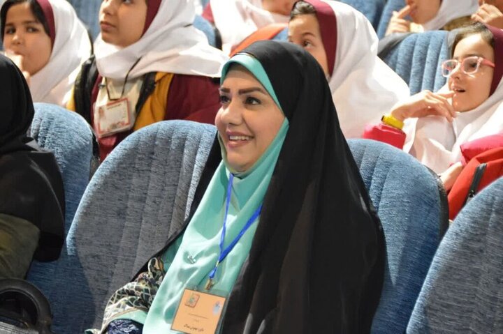 کودکان و نوجوانان را از گرداب بیهویتی برهانیم کودکان و نوجوانان را از گرداب بیهویتی برهانیم