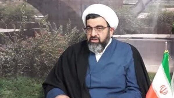 مسئولان، وفاق و همدلی را از مردم بیاموزند مسئولان، وفاق و همدلی را از مردم بیاموزند