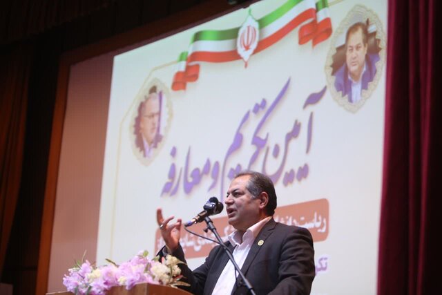 خوزستان در حوزه بیمارستانی بسیار عقب است/ لزوم افزایش انگیزه کادر بهداشت و درمان خوزستان در حوزه بیمارستانی بسیار عقب است/ لزوم افزایش انگیزه کادر بهداشت و درمان