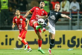 دیدار معوقه هفته بیست‌ودوم لیگ‌ برتر فوتبال - فولاد - تراکتور