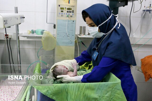 عکس از آرشیو تقدیر از ۲۰۰۰ مامای خوزستانی/ ۶ ماما در جمع نمونههای کشوری