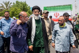 حجت‌الاسلام سید عبدالنبی موسوی‌فرد، نماینده ولی‌فقیه در استان خوزستان در  راهپیمایی مردمی علیه تهاجم رژیم صهیونیستی به ایران - اهواز