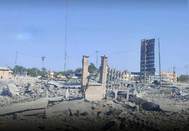 تخریب پایگاه اورژانس شهدای هویزه در پی حمله رژیم صهیونیستی حمله رژیم صهیونیستی به یک پایگاه اورژانس در هویزه