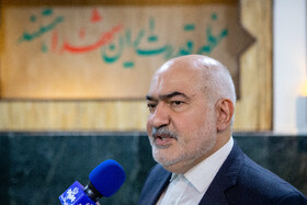 سید محمدرضا موالی‌زاده استاندار خوزستان در آیین عطرافشانی و غبارروبی مزار شهدای بهشت‌آباد اهواز