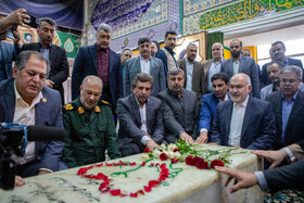 آیین عطرافشانی و غبارروبی مزار شهدای بهشت‌آباد اهواز