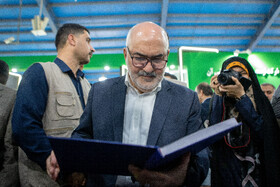 بازدید سید محمدرضا موالی‌زاده استاندار خوزستان از نمایشگاه هفته دولت 