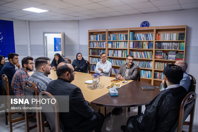 حوزه هنری جریانساز هنر انقلاب است / تشکیل قرارگاه هنر مردمی پایداری و پیشرفت خوزستان