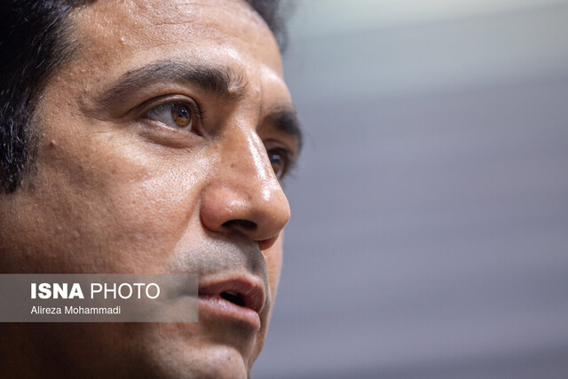 ورزش را باید ورزشیها بگردانند / با علیرضا دبیر آشتی کردیم