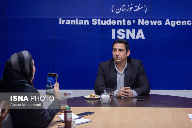 ورزش را باید ورزشیها بگردانند / با علیرضا دبیر آشتی کردیم