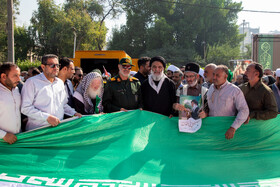 حجت‌الاسلام والمسلمین سید عبدالنبی موسوی‌فرد نماینده ولی فقیه در خوزستان در راهپیمایی گرامیداشت روز ۱۳ آبان - اهواز