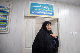 بازدید دکتر زهرا شیخی معاون پژوهش و فناوری جهاددانشگاهی از مرکز پیشگیری، تشخیص و درمان بیماری‌های زنان مرکز پزشکی جهاد دانشگاهی خوزستان 