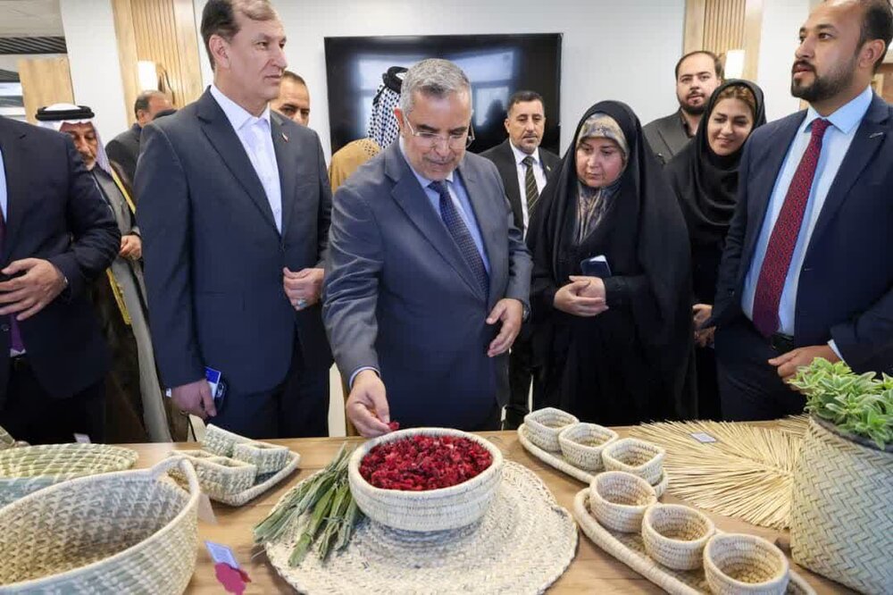 افتتاح نمایشگاه توانمندی‌های تولیدی و صادراتی کشاورزی خوزستان در اتاق بازرگانی اهواز