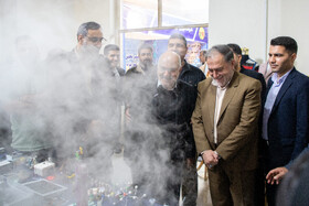 بازدید سید محمدرضا موالی زاده استاندار خوزستان از نمایشگاه هفته پژوهش و فناوری در دانشگاه شهید چمران اهواز