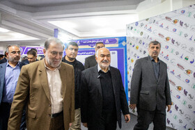 بازدید سید محمدرضا موالی زاده استاندار خوزستان از نمایشگاه هفته پژوهش و فناوری در دانشگاه شهید چمران اهواز