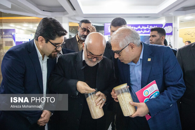 گشایش نمایشگاه هفته پژوهش و فناوری در دانشگاه شهید چمران اهواز