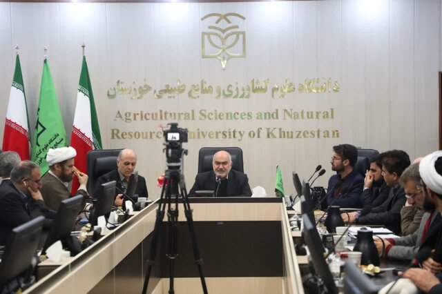 استاندار خوزستان: کارخانه‌ها باید به سمت استفاده از پساب و بازچرخانی آب بروند