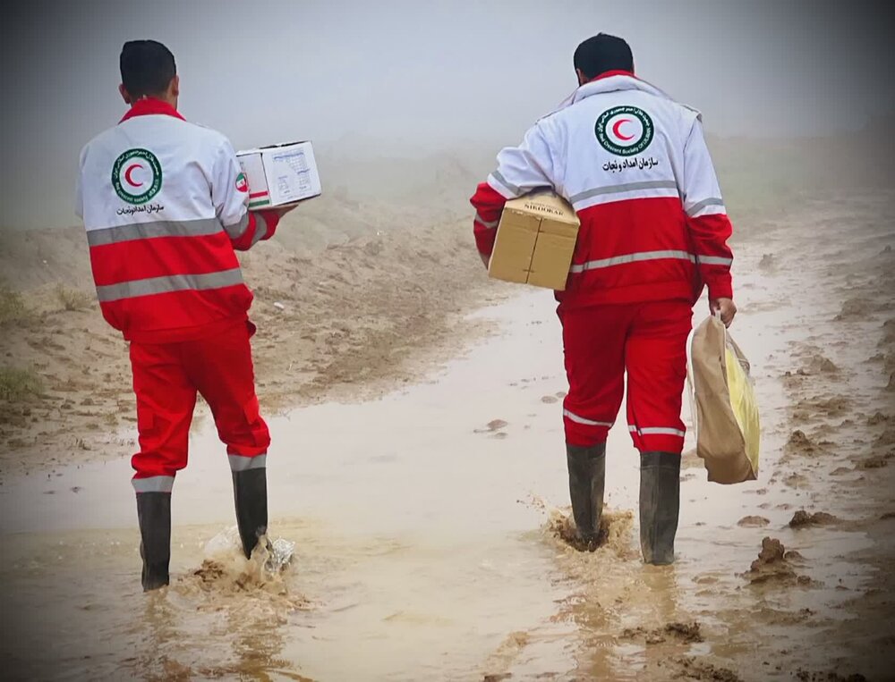 آماده‌باش تیم‌های عملیاتی هلال احمر در پی هشدار برف و کولاک در خوزستان