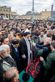 اقامه نماز توسط حجت‌الاسلام والمسلمین سید عبدالنبی موسوی‌فرد نماینده ولی فقیه در خوزستان