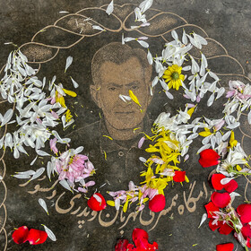 گل‌ها، سنگ‌قبرها و یاد پدران؛ روز پدر در بهشت‌آباد اهواز