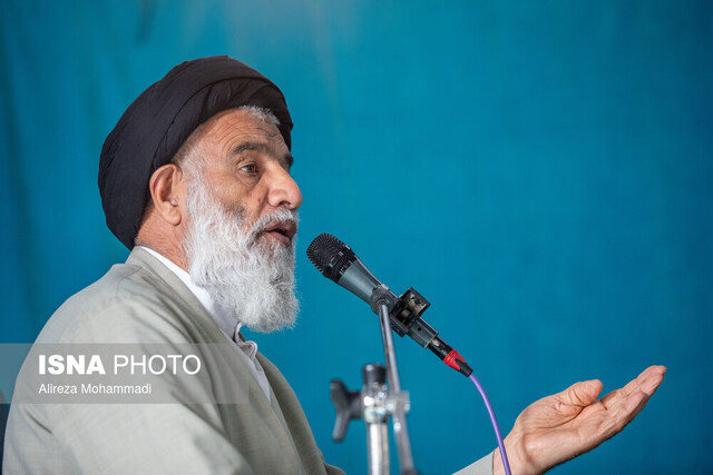 امام جمعه اهواز: انسجام ملی باطل‌السحر توطئه‌ دشمن است