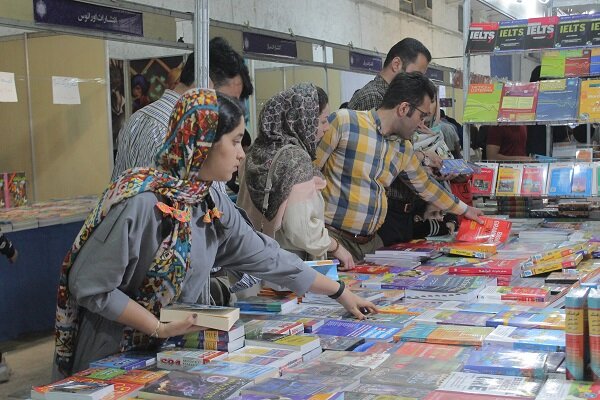 تورم و گرانی، بازار کتاب را تحت الشعاع خود قرار داده است

