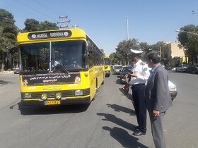 14دستگاه اتوبوس و خودرو آتش نشانی از سنندج به مرز خسروی اعزام شدند