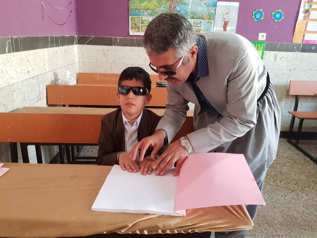 بهره مندی 112 دانش آموز دارای آسیب بینایی از خدمات آموزشی در کردستان
