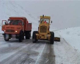 گردنه تته همچنان مسدود است