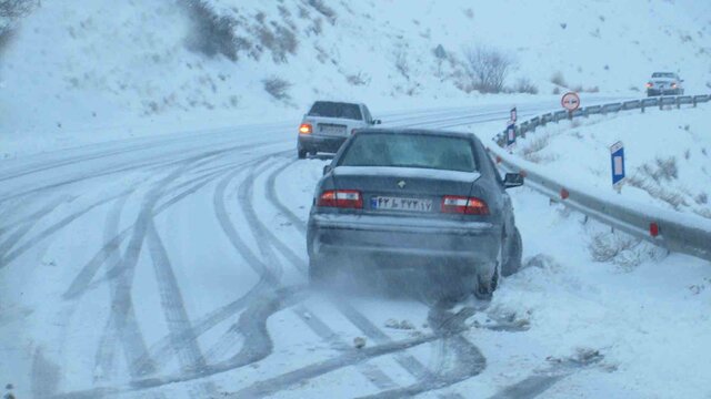 ضرورت تردد در جاده های کردستان با زنجیر چرخ 